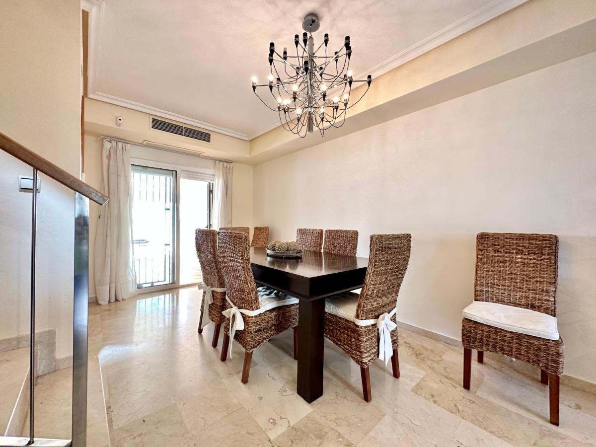 El Arenal Townhouse By The Beach With Swimming Pool - Eaw Homes 马尔韦利亚 外观 照片