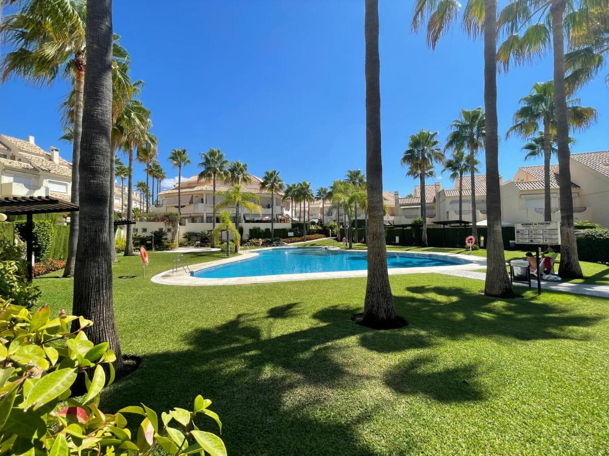 El Arenal Townhouse By The Beach With Swimming Pool - Eaw Homes 马尔韦利亚 外观 照片