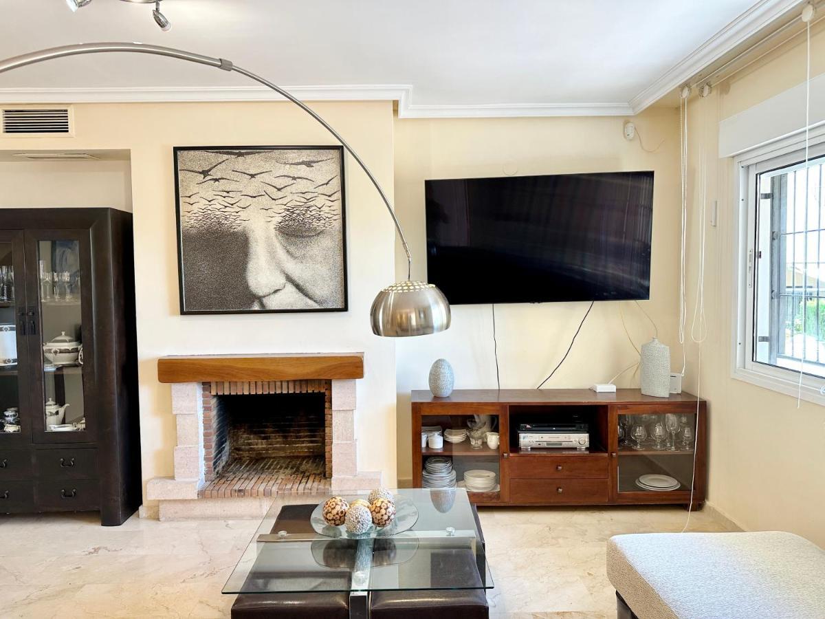 El Arenal Townhouse By The Beach With Swimming Pool - Eaw Homes 马尔韦利亚 外观 照片