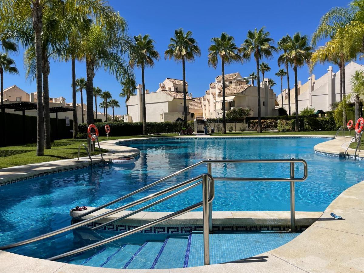 El Arenal Townhouse By The Beach With Swimming Pool - Eaw Homes 马尔韦利亚 外观 照片