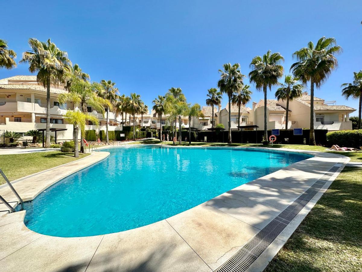 El Arenal Townhouse By The Beach With Swimming Pool - Eaw Homes 马尔韦利亚 外观 照片